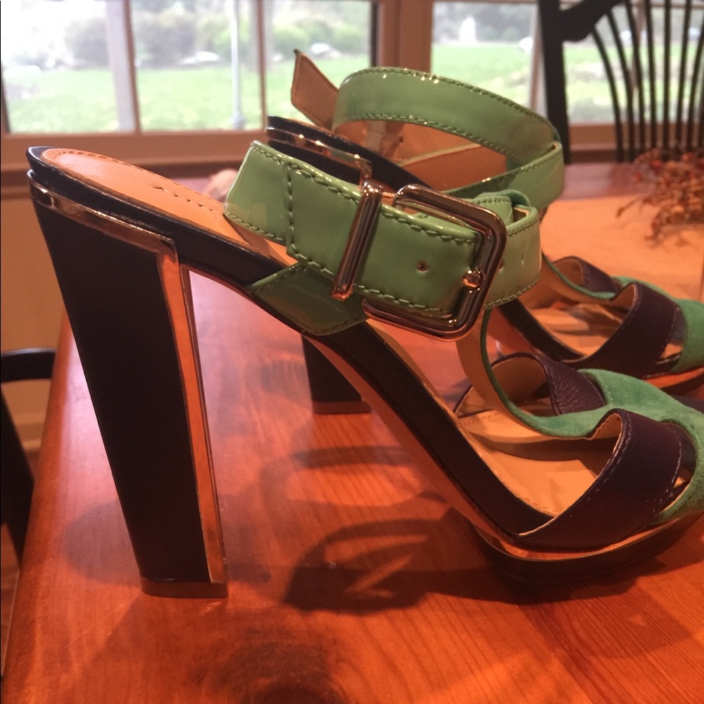 Antonia Melani Fun, sexy high heels