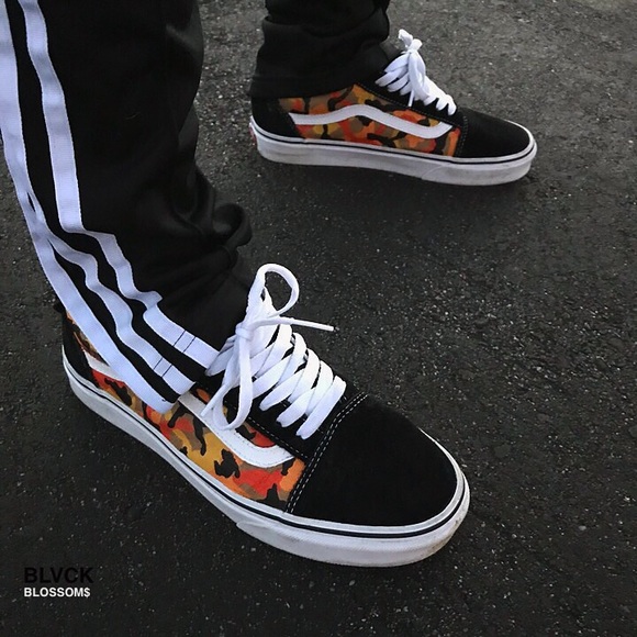 Custom ORANGE (Rothco/Bape) Inspired Vans - Picture 2 of 3