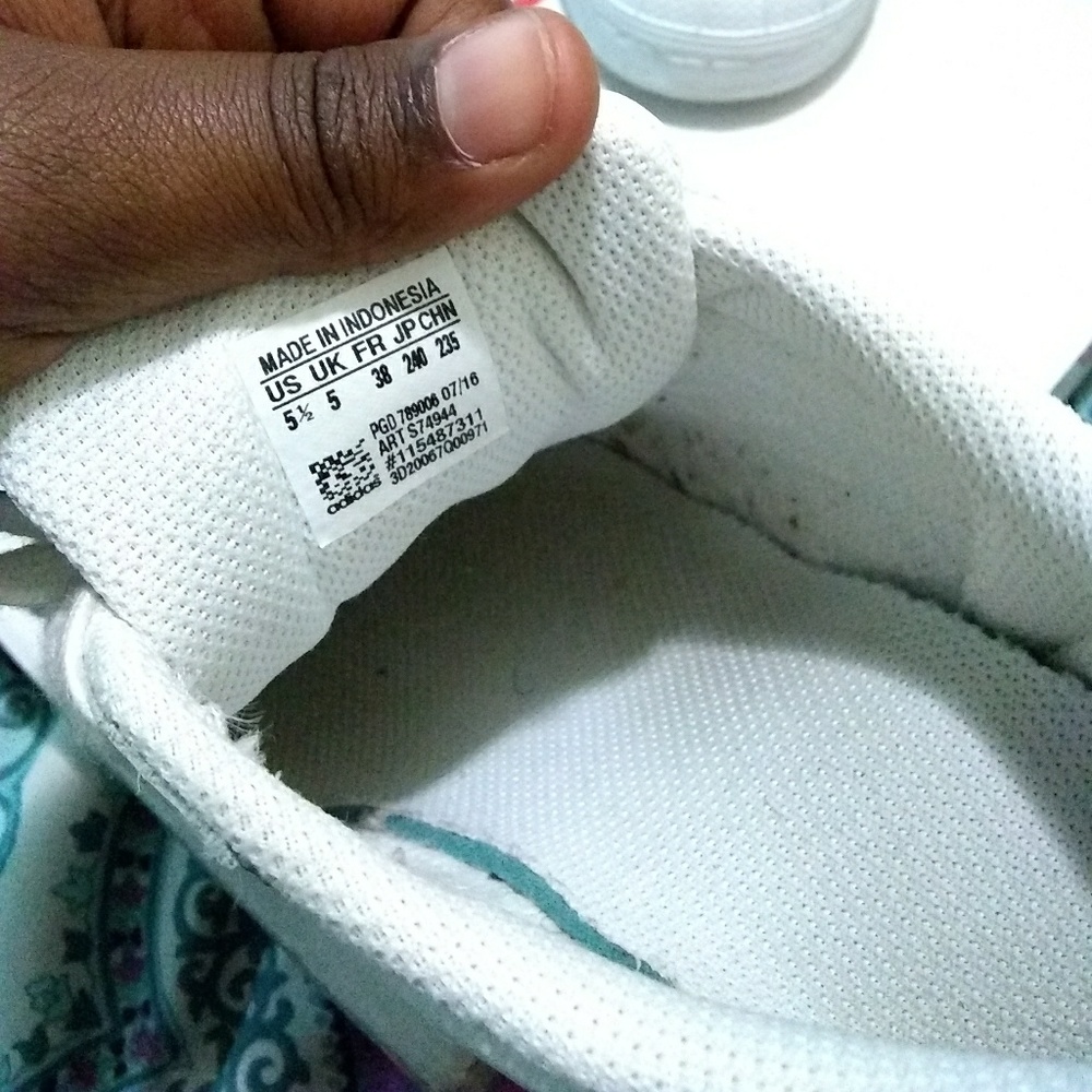Shell Toes Adidas - Picture 2 of 4