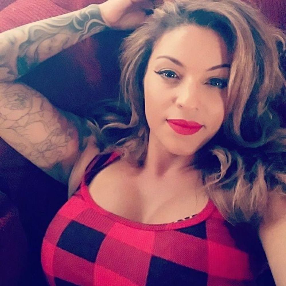 Meet your Posher, Lina