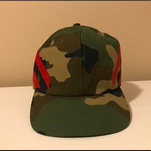 Off White diagonal camo hat Off White diagonal camo hat