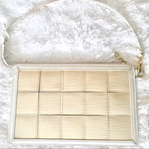 SOLD💔 Louis Vuitton Delmonico Pochette - Picture 4 of 8