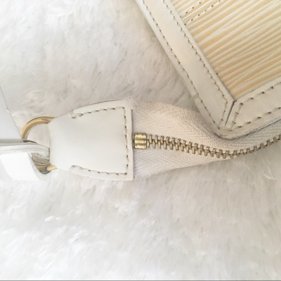 SOLD💔 Louis Vuitton Delmonico Pochette - Picture 6 of 8