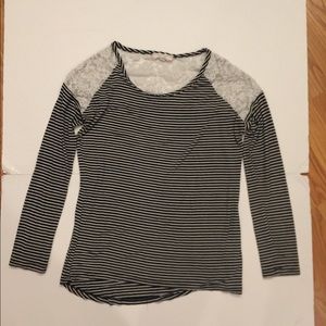 B&W striped soft long sleeved with lace on back