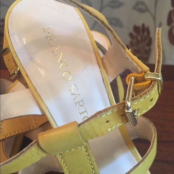 Sandals - Picture 3 of 4