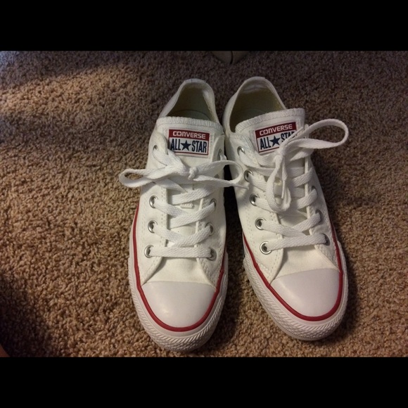 White converse - Picture 2 of 3