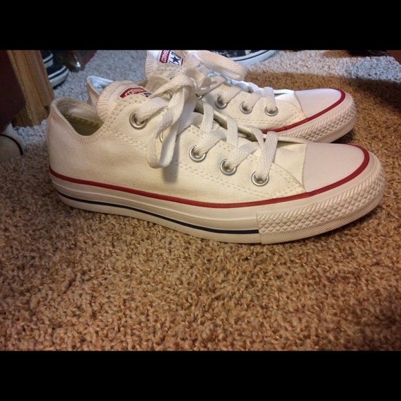 White converse - Picture 3 of 3