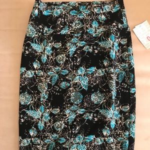 Small LuLaRoe Cassie, New