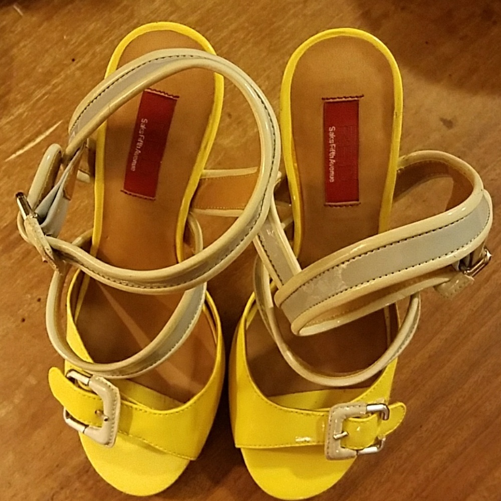 Gorgeous Saks Fifth Avenue RED Heels