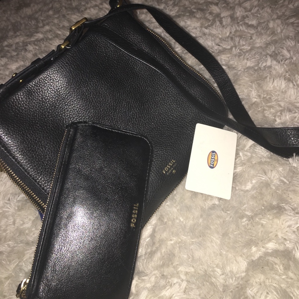 Black Leather Fossil Cross body Purse And Wallet