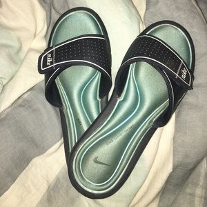 Nike slides