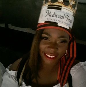 Meet your Posher, Christina