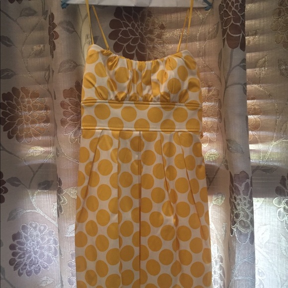 This cute prom dress is short but not too short - Picture 1 of 3