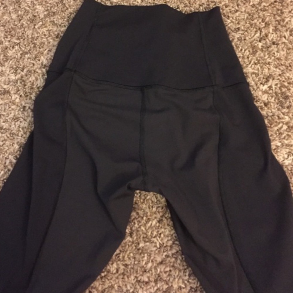 Lululemon full on luon leggings with holes!