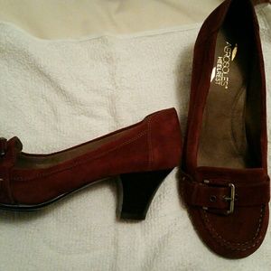 Suede wine Aerosoles, Size 9