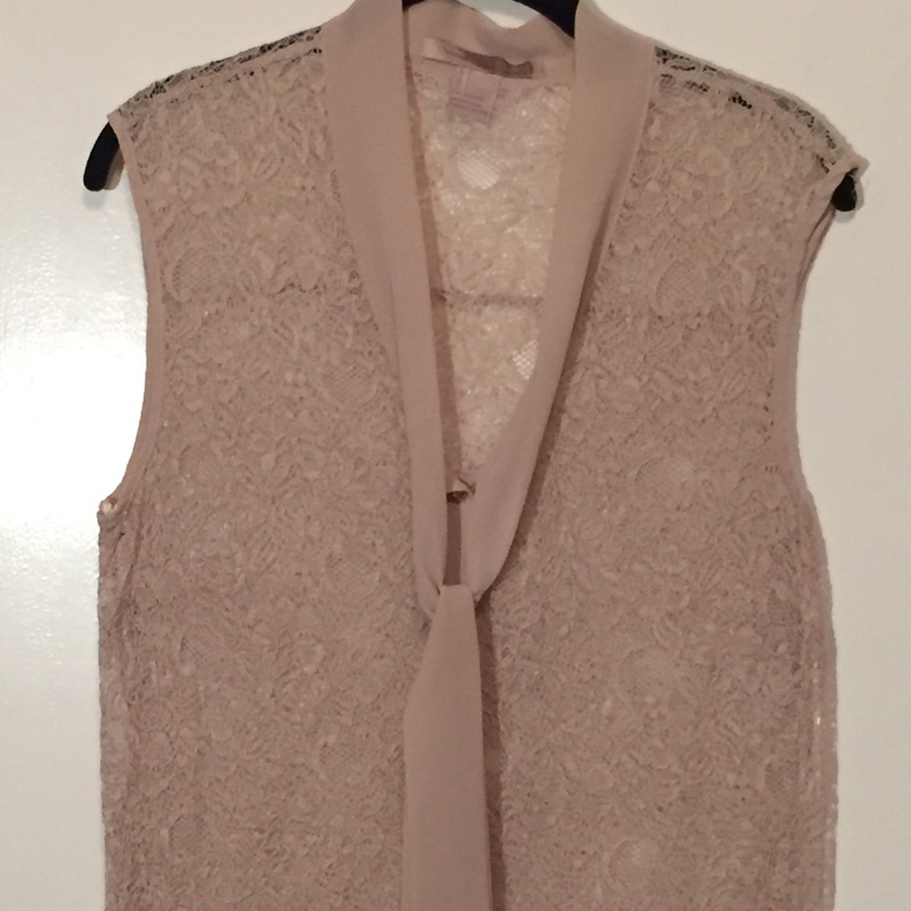 SOLD nude lace sleeveless blouse