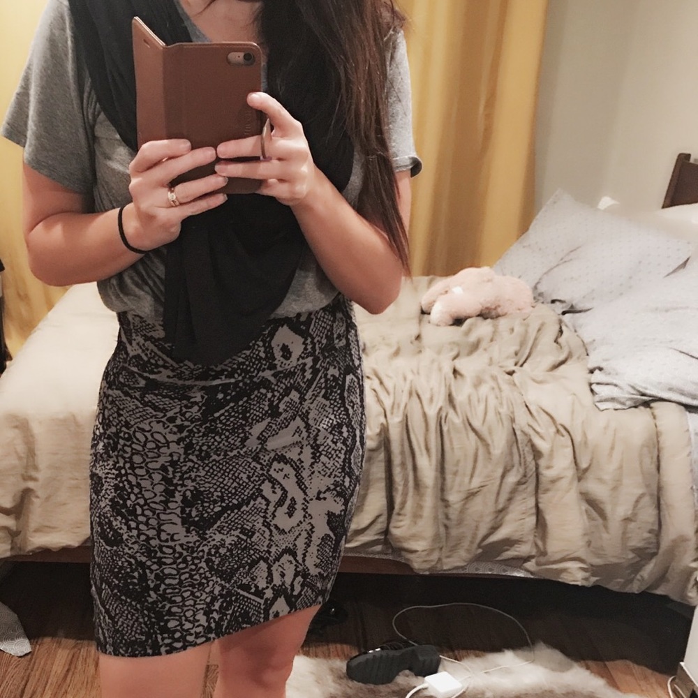 BCBG maxAziria skirt