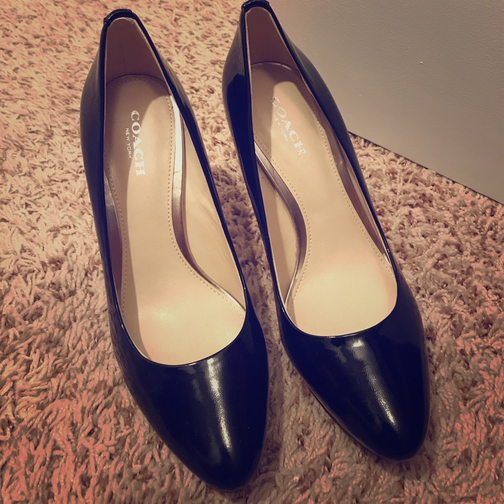 Coach pumps