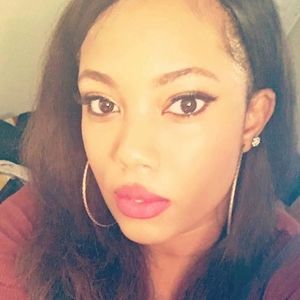 Meet your Posher, Donene