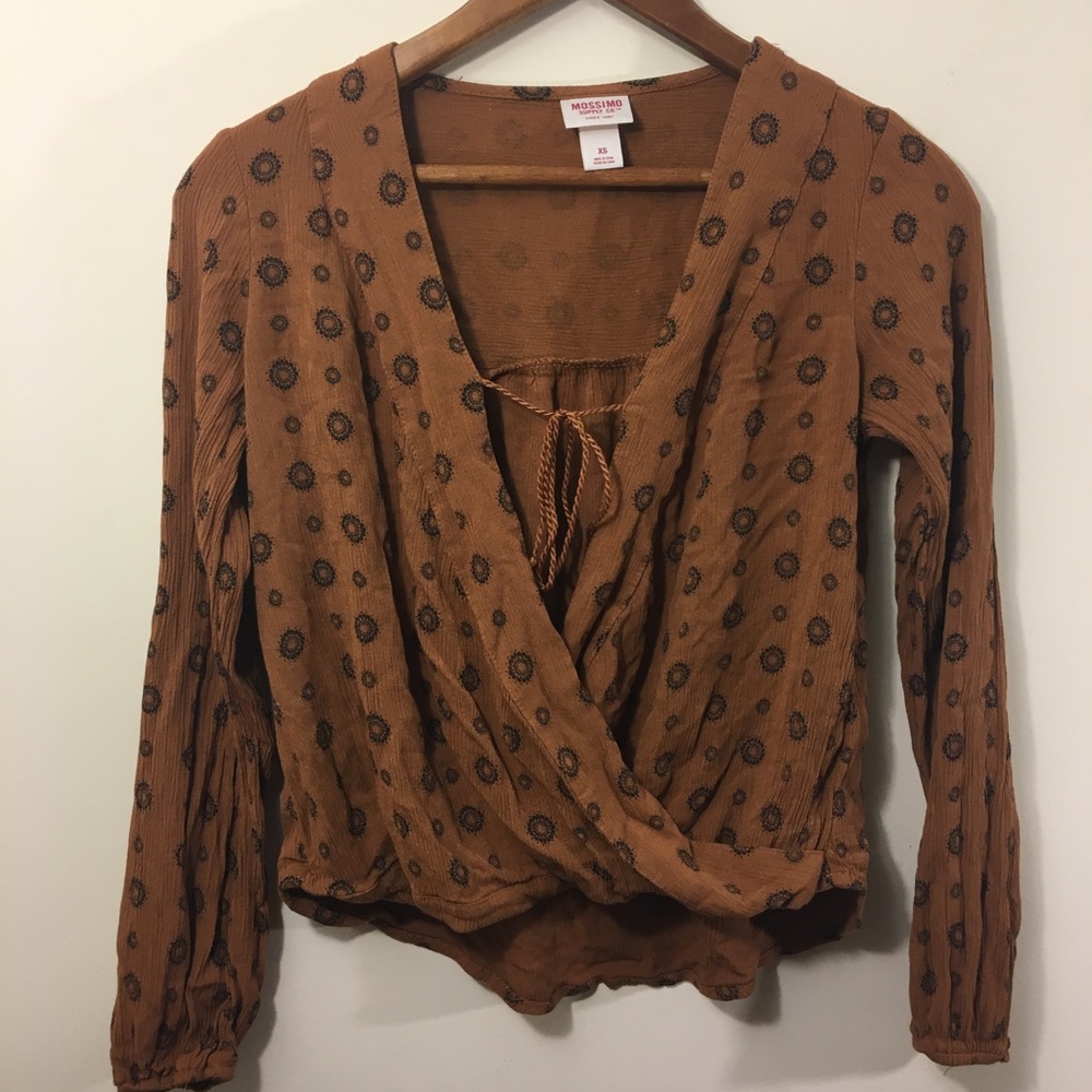 Floral designed crop wrap shirt