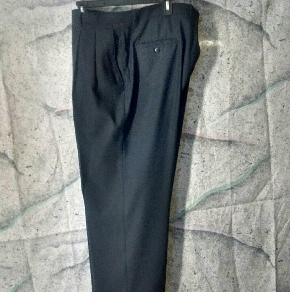 Claiborne Dress Pants. Size 40W-29L