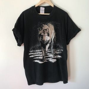 vintage | black coyote wildlife graphic t-shirt vintage | black coyote wildlife graphic t-shirt