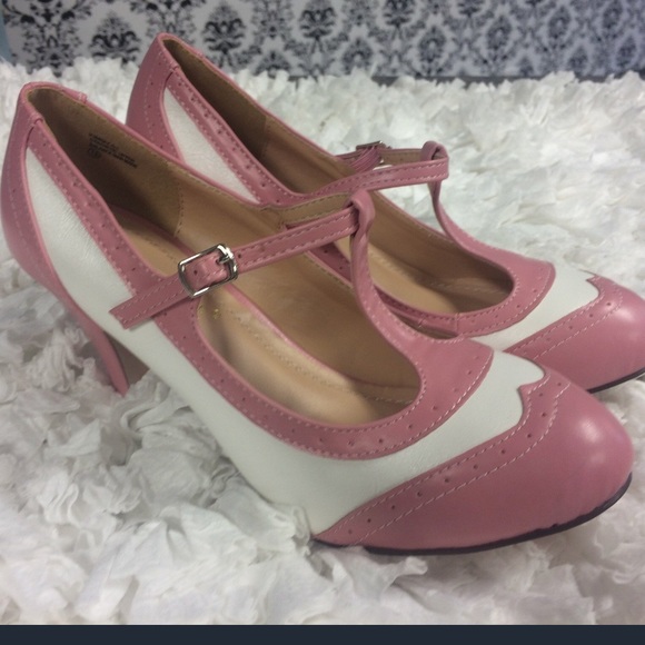 Wing Tipped Retro Pink White Heels Shoes Vintage - Picture 3 of 4