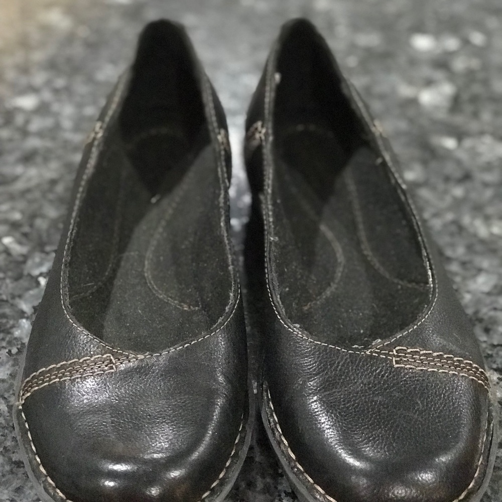 Clark's slip on flats