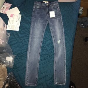 FASION NOVA Sweet Cheeks Ankle Jeans