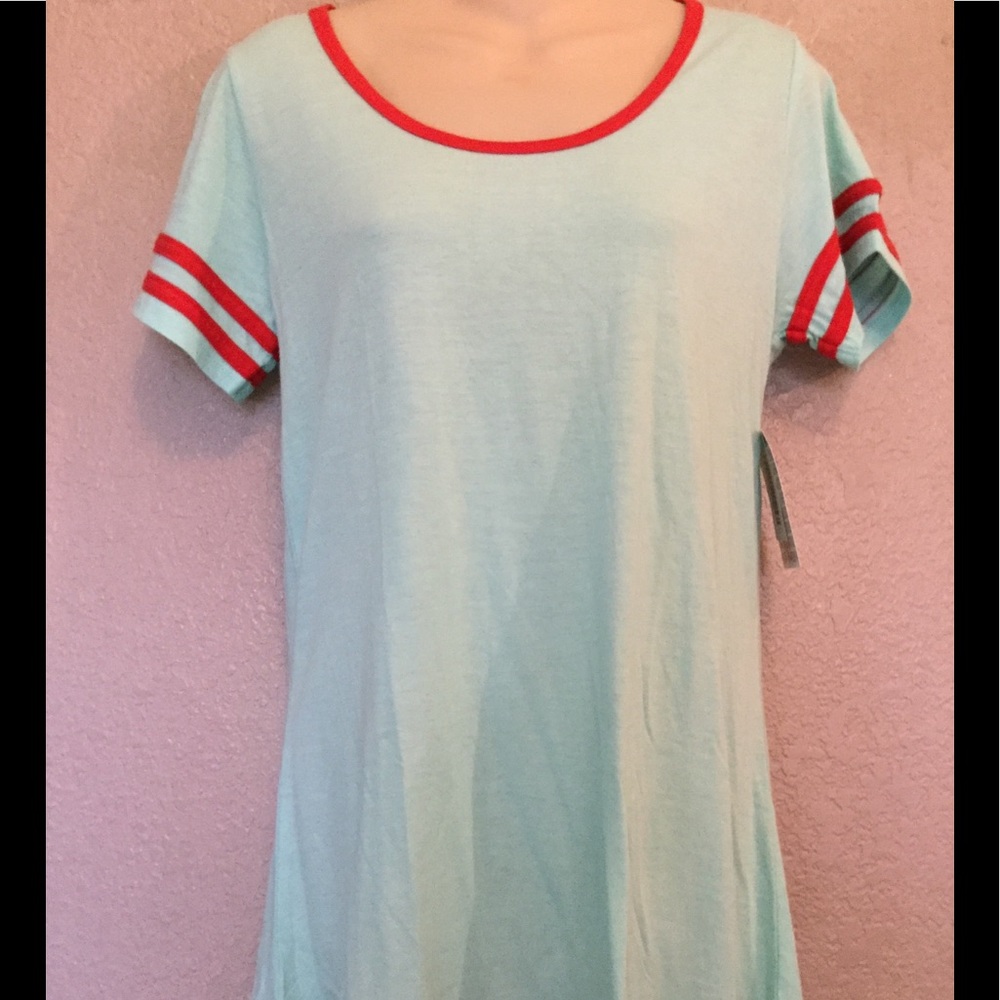 LuLaRoe Classic T XS NWT🍬