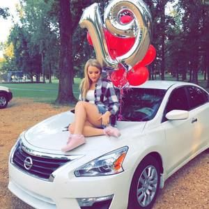 Meet your Posher, Emma