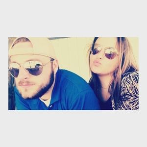 Meet your Posher, Hunter