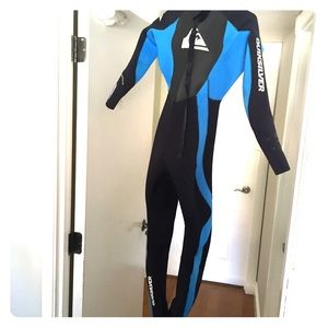 Quicksilver size 10 wetsuit