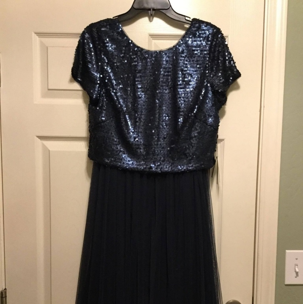 Adrianna Papell Sequined crop top and tulle skirt