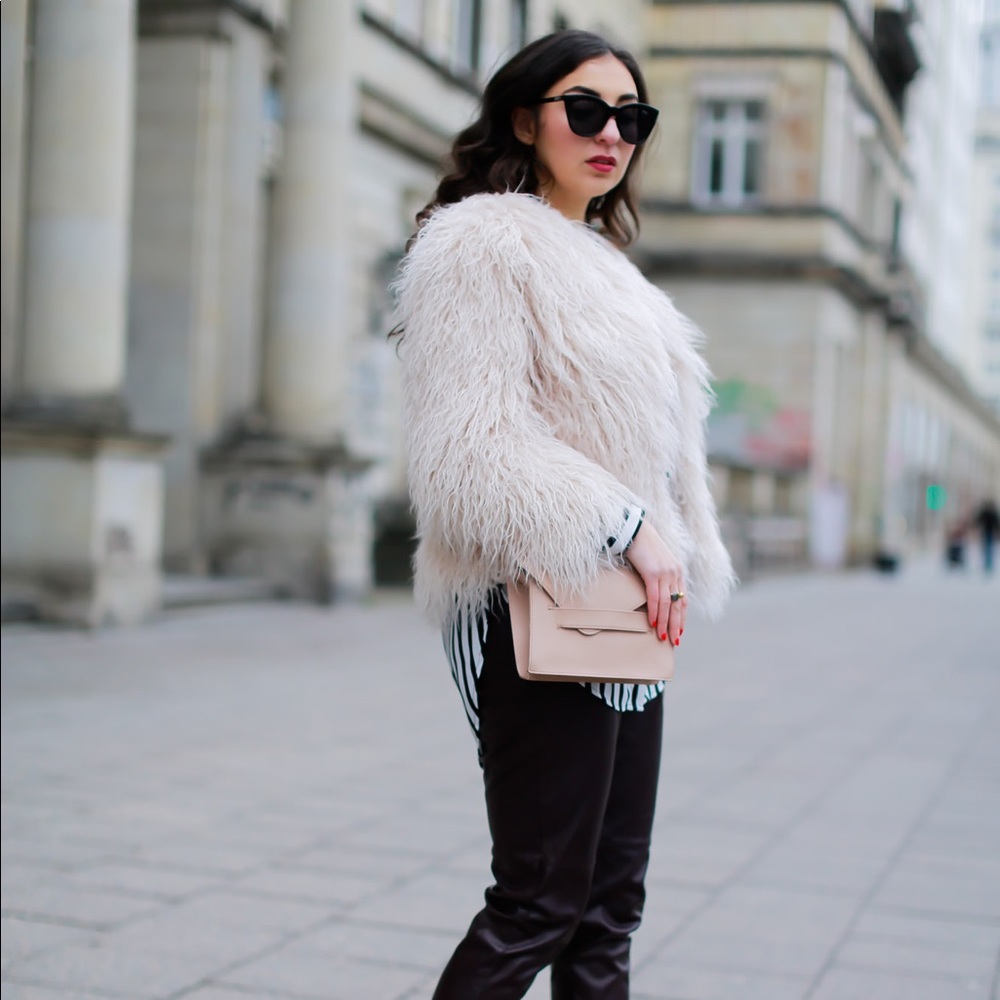 Zara Super Plush Pale Pink Cropped Coat PRICE FIRM - Picture 2 of 8