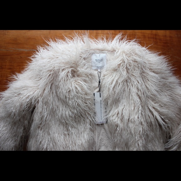 Zara Super Plush Pale Pink Cropped Coat PRICE FIRM - Picture 7 of 8