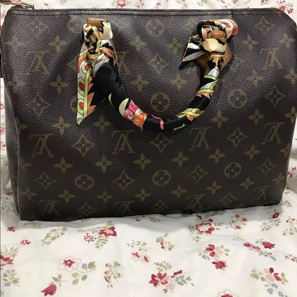 Louis Vuitton Speedy 30