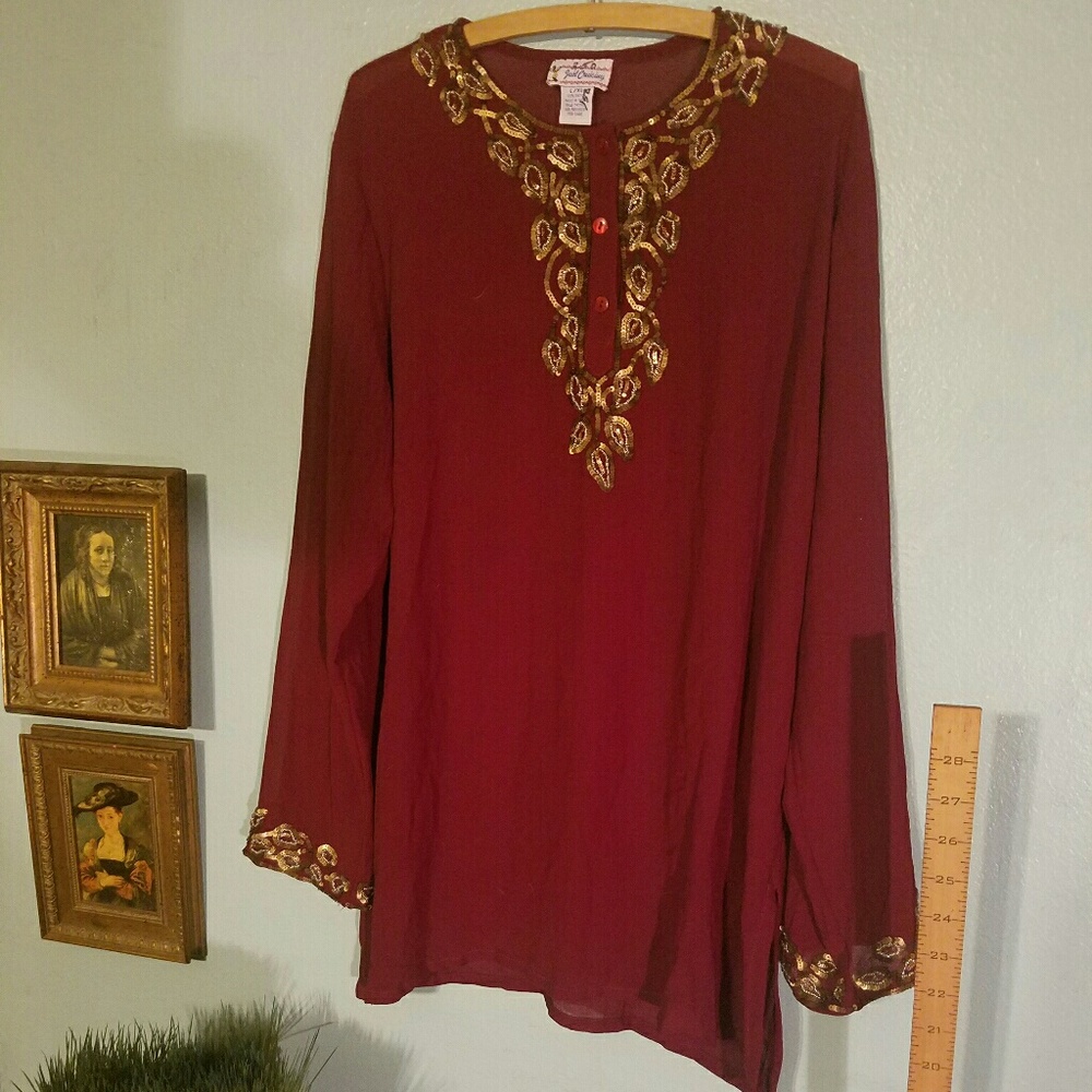 BoHo Maroon top, gold Sequin detail