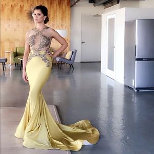 WALTER COLLECTION EVENING GOWN!