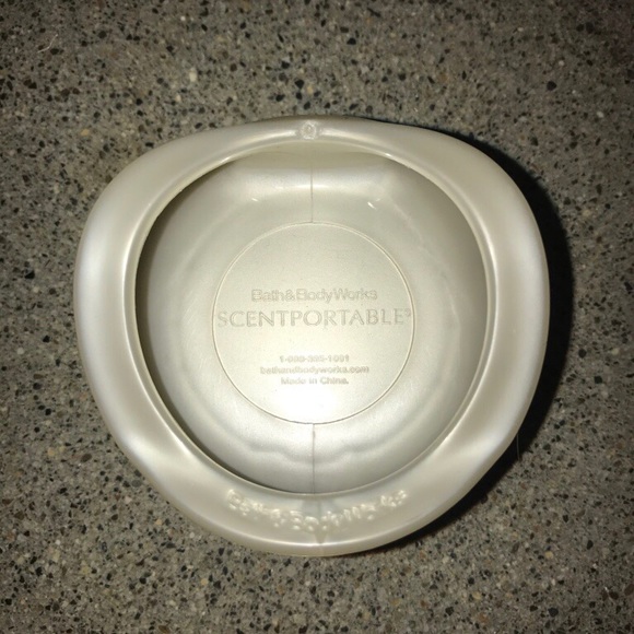 Bath and Body Works car smelly holder - Picture 3 of 3