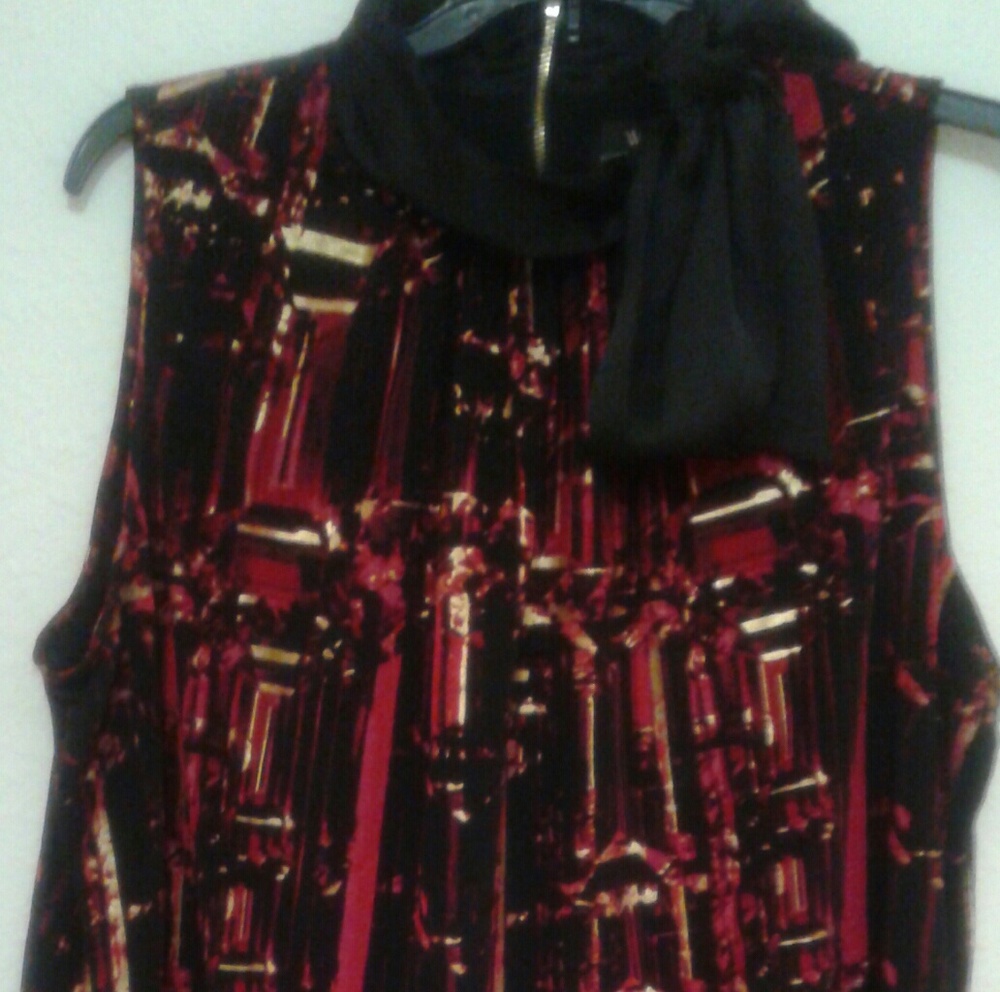 Red Multi-colored Top - Picture 2 of 4