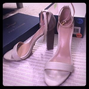 Pre Loved Pour La Victoire “Chase” Strappy Heel