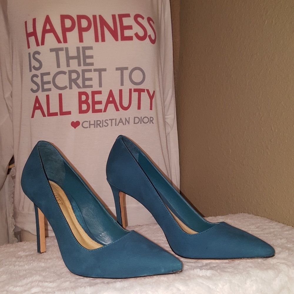 👠Schutz "Farrah" suede pump