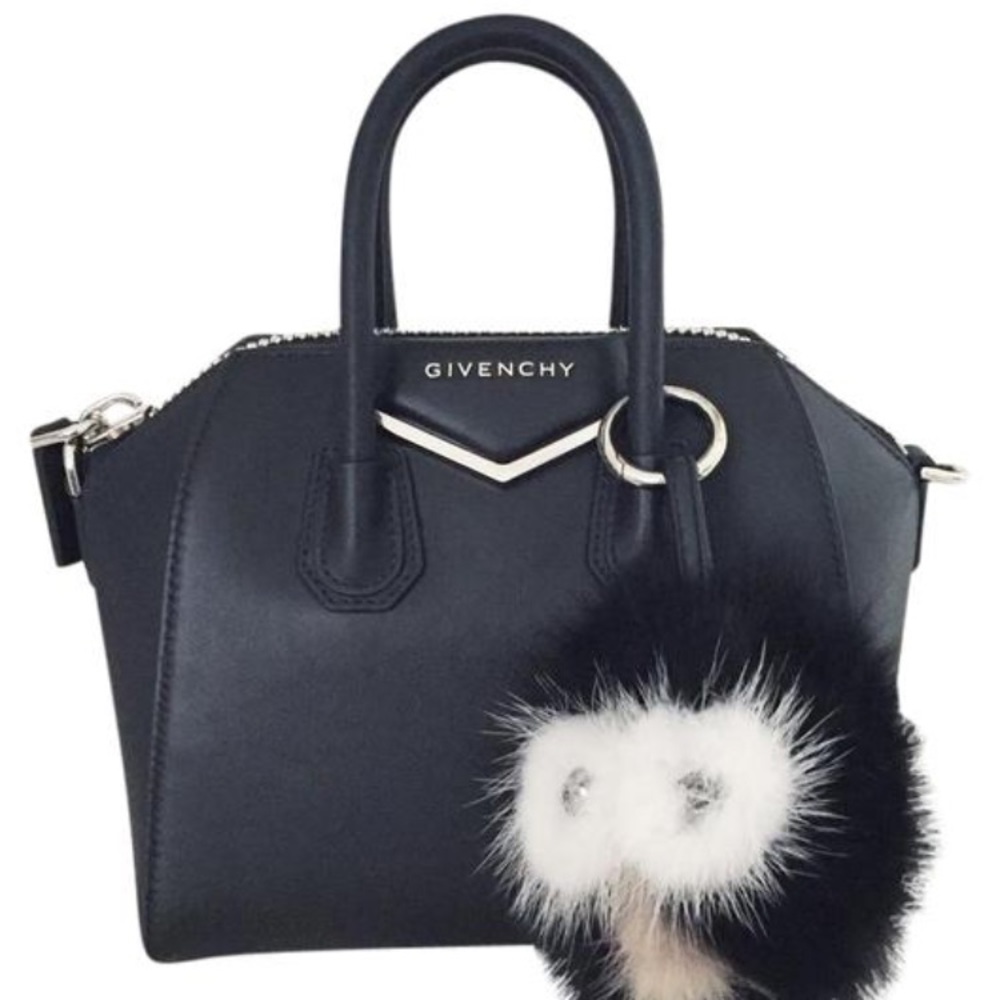 Black Mini Antigona