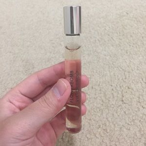 Flowerbomb rollerball Flowerbomb rollerball