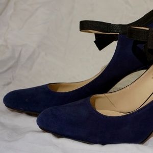 Navy Bow Heels