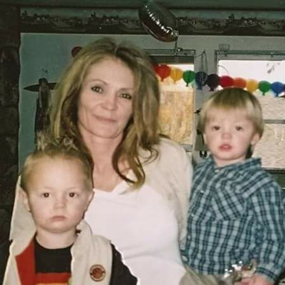 Meet your Posher, Carlson