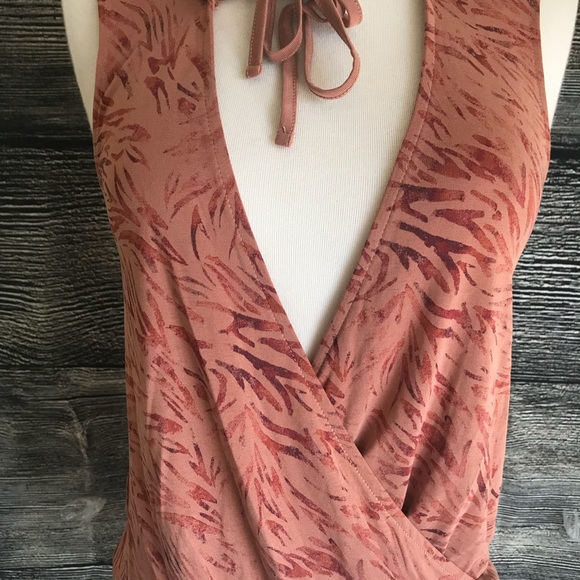 🛍Silence + Noise Deep-V Tie-Neck Top XS Blouse - Picture 5 of 8