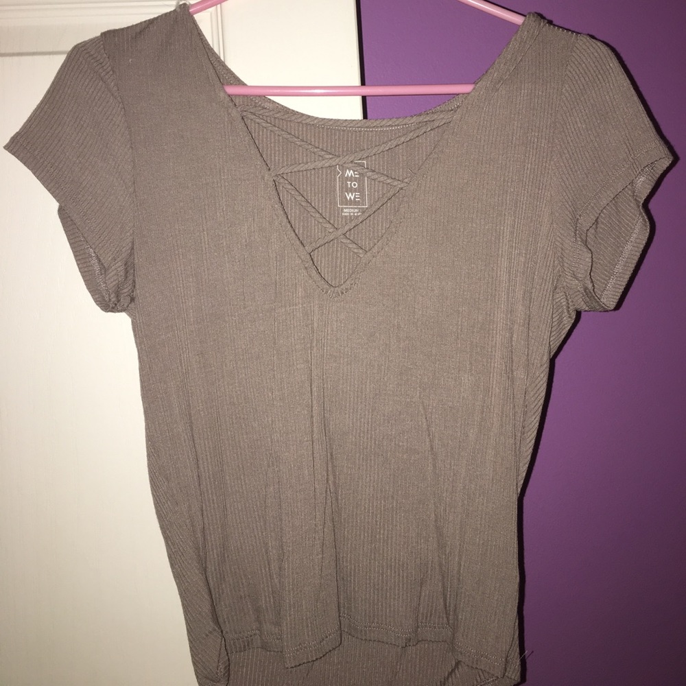 Cross cross tee