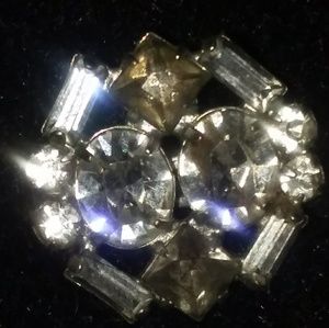 1/3 OFF PRICE SALE😲😲 ANTIQUE Vintage Brooch 💕💞